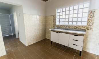 Imagem 3: Casa bem localizada próximo centro Botucatu, aceita financiamento