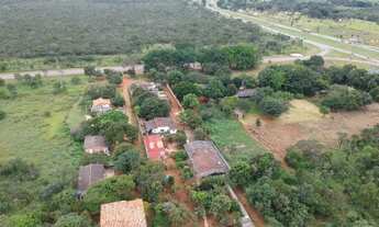 Imagem 6: Cajado imóveis vende uma Área na BR 020 enfrente ao Posto de combustível Itiquira