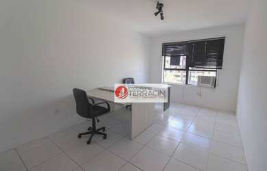 Imagem 3: Aluguel de sala comercial de 30m² por R$ 635/mês - Passo d'Areia, Porto Alegre/RS. En