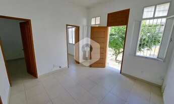 Imagem 2: EXCELENTE CASA DE VILA, SEM TAXAS! Imóvel próximo de todo comércio e transporte da região