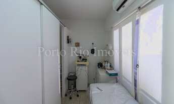 Imagem 2: Centro- prédio misto- 100 metros de apartamento- todo reformado- copa- banheiro-pertinho d