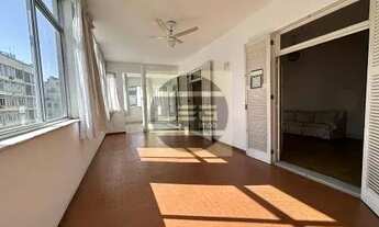 Imagem 2: Apartamento para venda possui 323 metros quadrados com 4 quartos em Copacabana - Rio de Ja