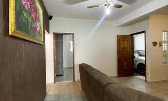 Imagem 2: Casa para aluguel de 260m2 com 3/4 sendo 1 suíte no Jardim América