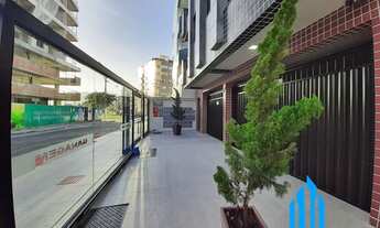 Imagem 2: Apartamento 2 qts + suíte de primeiro andar com área lateral e vista para o mar