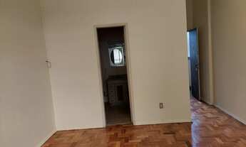 Imagem 3: Apto Centro, frente, amplo, fino trato, Rua 16 de março, excelente preço - Petrópolis - RJ