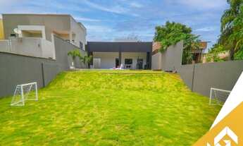 Imagem 4: Casa em condomínio com piscina, área com churrasqueira e uma maravilhosa piscina aquecida