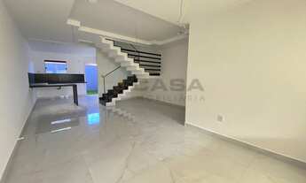 Imagem: LC / Casa Duplex 3 Quartos com Suíte Nova