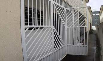 Imagem: Apto térreo com garagem, gradeado e varanda