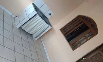 Imagem 2: ALUGUEL DE CASA Casa com 2 dormitórios