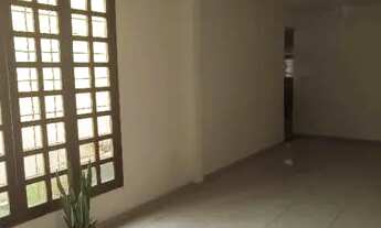 Imagem 3: Alugo Andar térreo, com 200 m2 de área construída, bem arejada e com estrutura completa