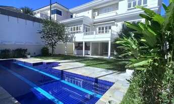 Imagem 2: Casa de condomínio para aluguel e venda tem 450 metros quadrados com 4 quartos