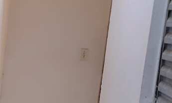 Imagem 6: Casa para aluguel e venda possui 40 metros quadrados com 2 quartos