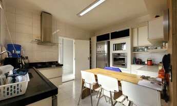 Imagem 2: Apartamento para venda possui 125 metros quadrados com 3 quartos em Embaré - Santos - SP