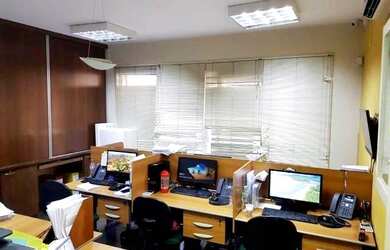 Imagem 7: Sobrado para aluguel possui 300 metros quadrados com 5 quartos em Planalto Paulista - São