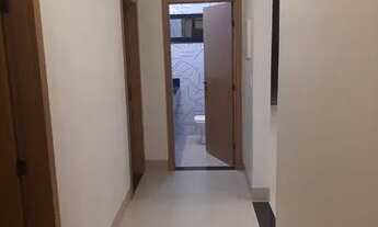 Imagem 7: Casa para venda possui 244 metros quadrados com 5 quartos