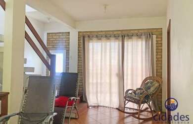 Imagem 6: Casa PALHOCA SC Casa com 4 dormitórios