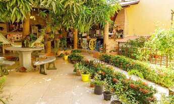 Imagem 7: Casa com 4 dormitórios sendo 2 suítes - Próximo a Praia do Francês