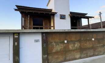 Imagem: Casa (Madeira), com 4 quartos e 1 banheiros