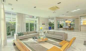 Imagem: Casa em condomínio - 5 quartos - Venda