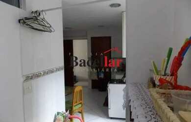 Imagem 16: Todo reformado Apartamento com 3 dormitórios