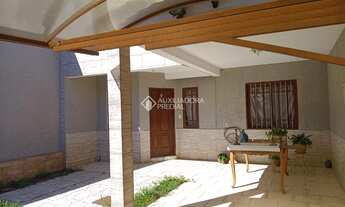 Imagem 2: Casa no Guarujá, com 2 quartos e suíte á 100 metros da orla