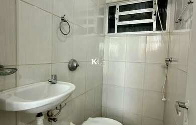 Imagem 16: Apartamento 02 dormitórios + dependência para alugar no Centro de Florianópolis SC