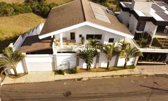 Imagem: Casa com 5 dormitórios no bairro Vale Verde