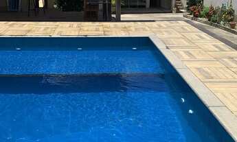 Imagem: Casa confortável com piscina e área gourmet