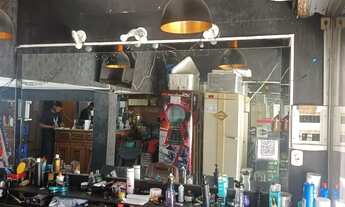 Imagem 7: Passo ponto, barbearia ? montada com bar anexo e clientela.r
