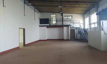 Imagem 6: Galpão/Depósito/Armazém para aluguel possui 450 metros quadrados com 5 quartos