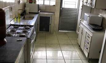 Imagem 2: Casa para venda com 350 metros quadrados com 4 quartos em Jardim Russo - São Paulo - SP