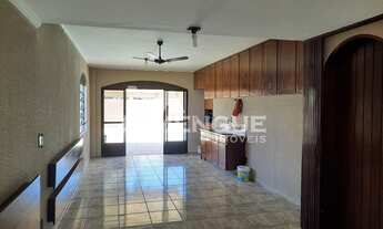 Imagem 2: Sobrado com 5 dormitórios, 1 suíte e 4 vagas de garagem coberta, à venda no bairro Jardim