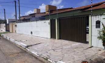 Imagem: Casa para venda tem 450 metros quadrados