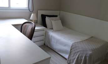 Imagem 7: Apartamento pronto e reformado, bela vista e sacadona, laser para todos!