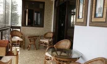 Imagem 2: Apartamento para venda tem 232 metros quadrados com 3 quartos em Cajueiros - Macaé - RJ