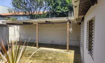 Imagem 2: Casa de 2 quartos com garagem coberta em ótima localização