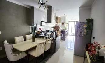 Imagem 7: LOCAÇÃO de Casa Térrea 3 Suítes, Rico em Planejados, Quintal com Área Gourmet e Piscina em