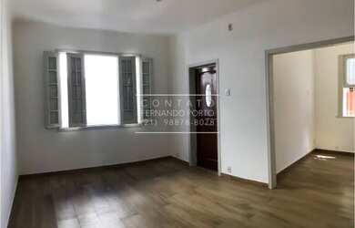 Imagem 3: Casa Duplex Ampla e Arejada com 3 Quartos e Garagem no Alto Humaitá