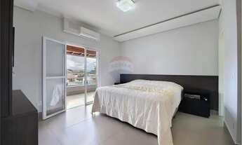 Imagem 4: Casa de condomínio para venda possui 318 metros quadrados com 3 quartos