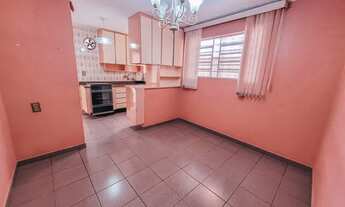 Imagem 5: Cód.: 13142 - Sobrado de 180m² com 03 dormitórios e planejados, 02 vagas de garagem. Jardi