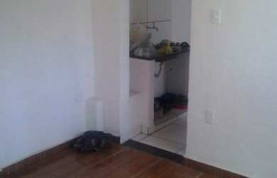 Imagem 2: Alugo Kitnet Casa com 1 dormitório