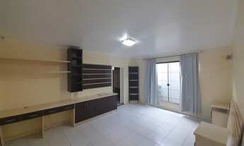 Imagem 2: Casa de esquina na Universidade