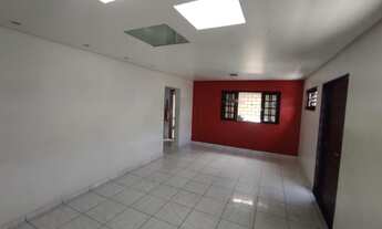 Imagem: Linda casa de 2/4 sendo 1 suíte com Closet