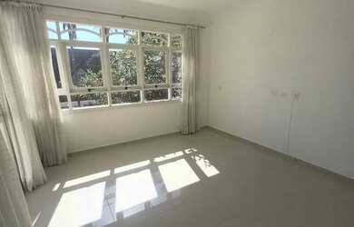 Imagem 7: Casa de condomínio para aluguel e venda tem 450 metros quadrados com 4 quartos