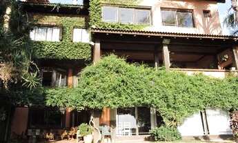 Imagem: Casa com 5 dormitórios em condomínio de