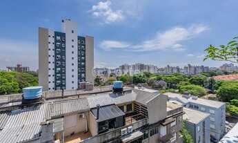 Imagem 3: Cobertura para venda possui 111 metros quadrados com 2 quartos em Passo da Areia - Porto A