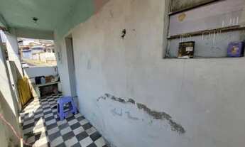 Imagem 3: Bento Ribeiro (Estrada Henrique de Melo) Casa frente de Rua Sala 2Qt Podendo Ampliar