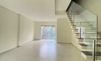 Imagem 3: Sobrado para venda possui 126 metros quadrados com 3 quartos em Saguaçu - Joinville - SC