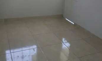 Imagem 6: Casa para venda com 79 metros quadrados com 3 quartos, sendo 1 apartamento, 2 banheiros