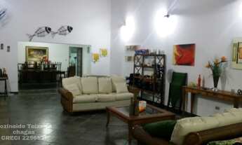 Imagem 7: Casa de condomínio para venda possui 435 metros quadrados com 5 quartos